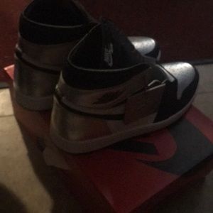 Air jordans 1 black white and silver size 9 1/2